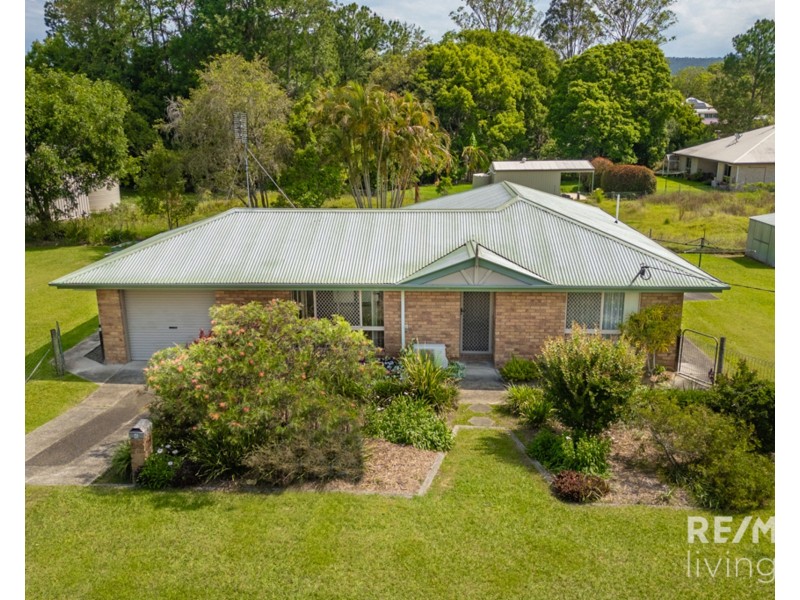 4 Gloucester Street, Woodford QLD 4514