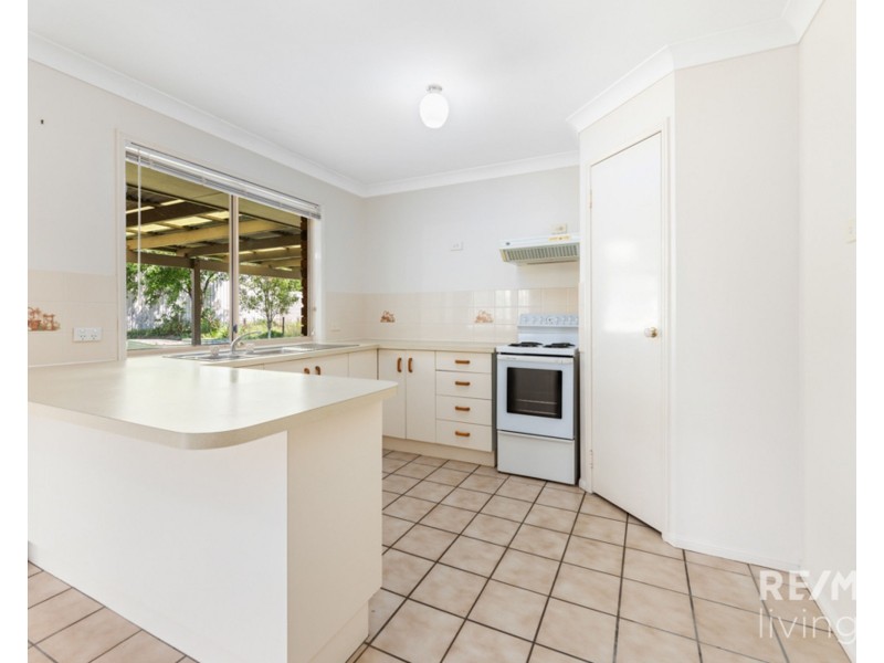 4 Gloucester Street, Woodford QLD 4514