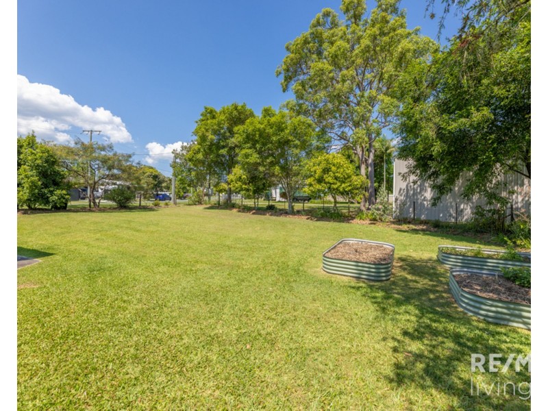 4 Gloucester Street, Woodford QLD 4514
