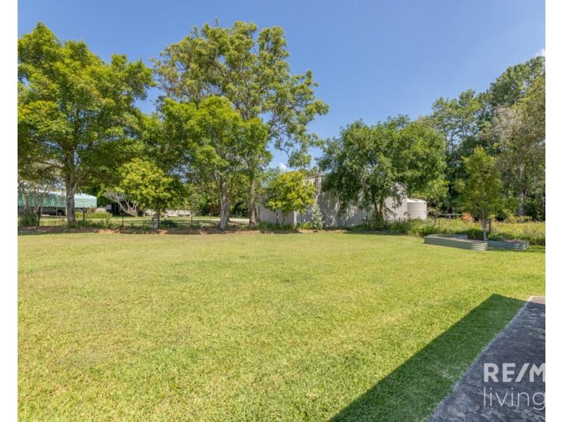 4 Gloucester Street, Woodford QLD 4514