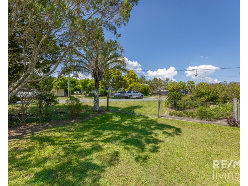 4 Gloucester Street, Woodford QLD 4514