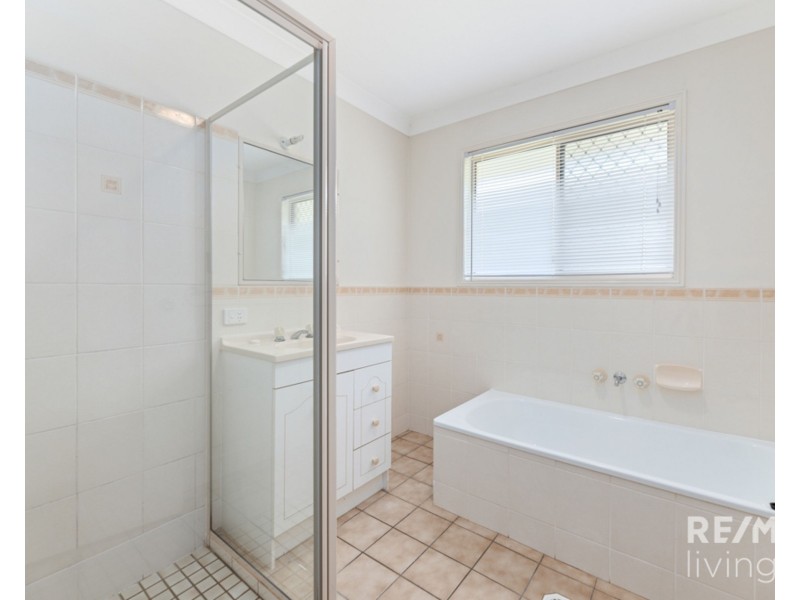 4 Gloucester Street, Woodford QLD 4514