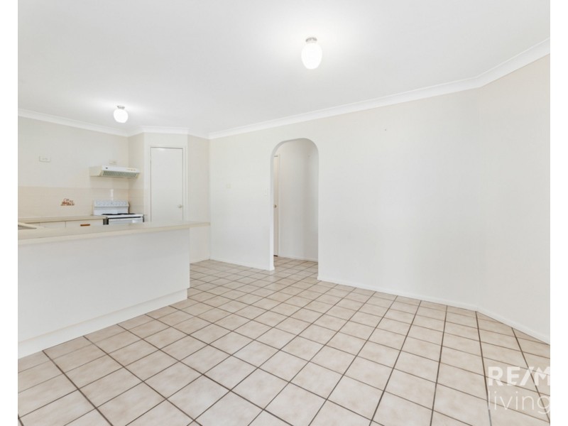 4 Gloucester Street, Woodford QLD 4514