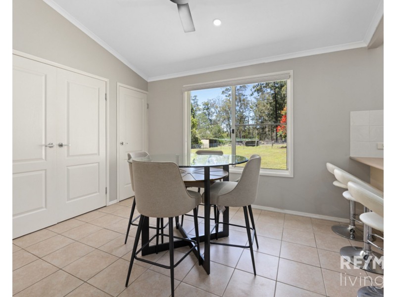 398 Crumpton Drive, Blackbutt North QLD 4306