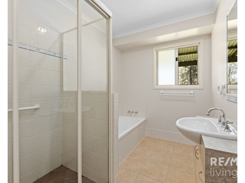 398 Crumpton Drive, Blackbutt North QLD 4306