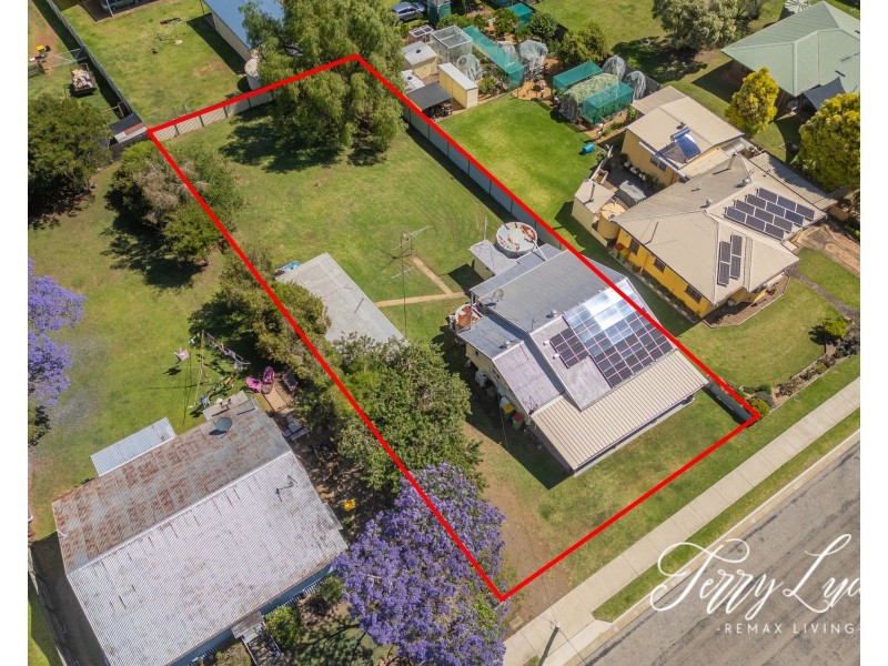 6 Browne Street, Yarraman QLD 4614