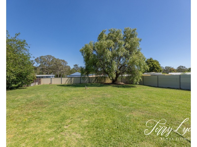 6 Browne Street, Yarraman QLD 4614
