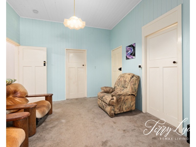 6 Browne Street, Yarraman QLD 4614