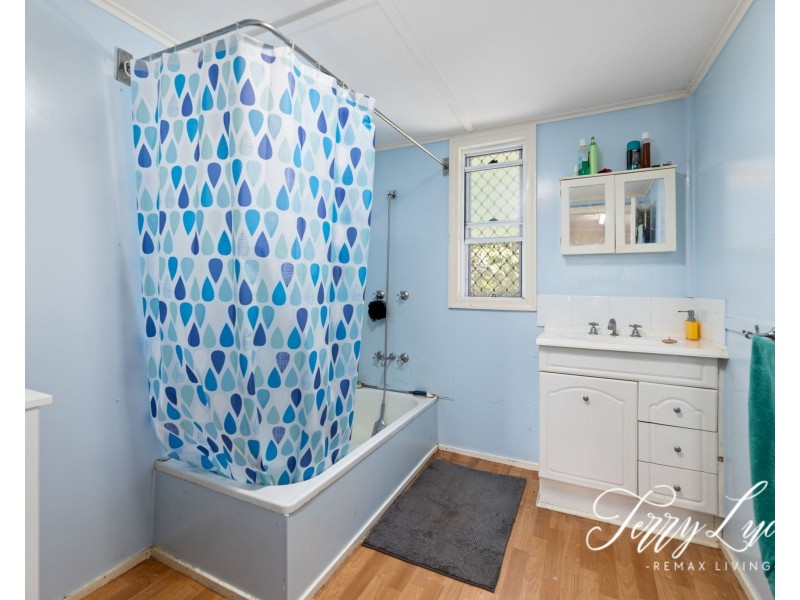 6 Browne Street, Yarraman QLD 4614