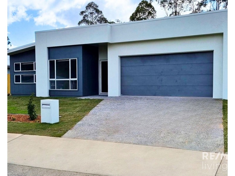 39 Hamilton Road, Woodford QLD 4514