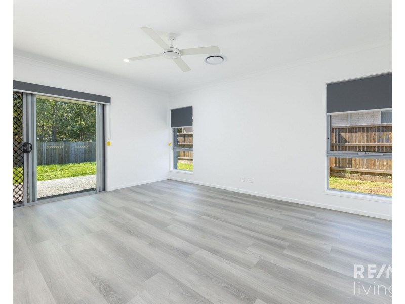 39 Hamilton Road, Woodford QLD 4514