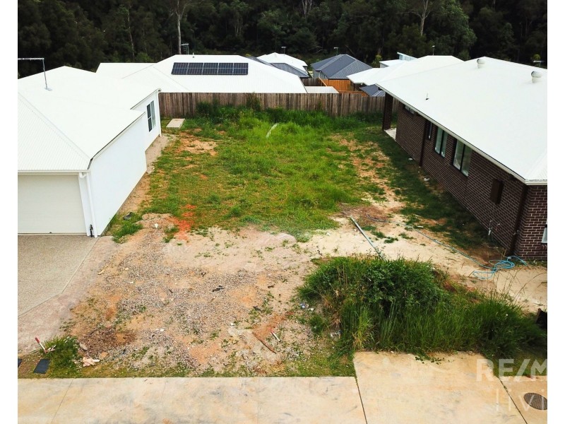 12 Aurora Crescent, Glass House Mountains QLD 4518