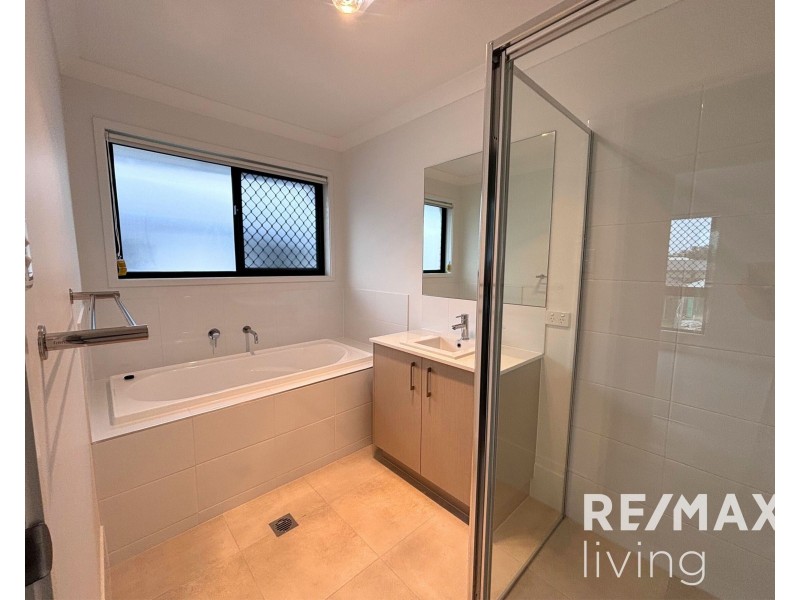 52 Belvedere Drive, Spring Mountain QLD 4124