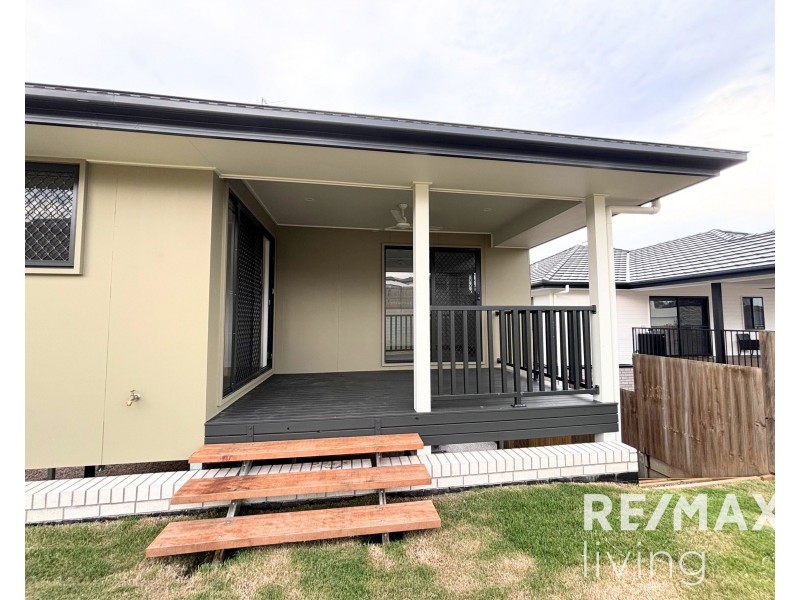 52 Belvedere Drive, Spring Mountain QLD 4124