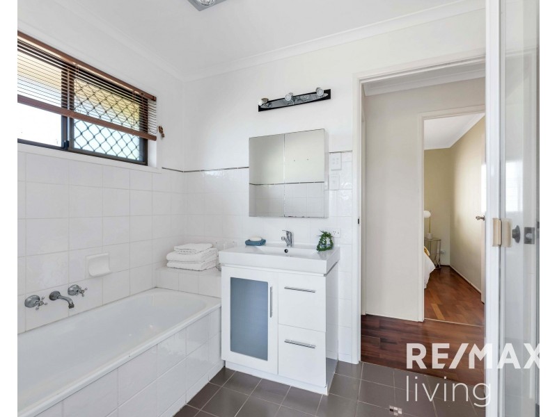 64 Crestridge Crescent, Morayfield QLD 4506