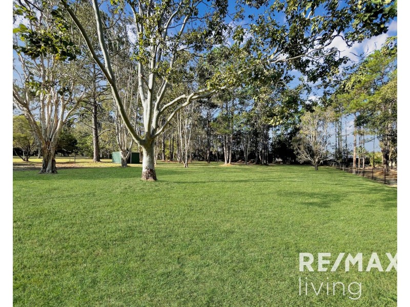 24 Fairmount Street, Elimbah QLD 4516