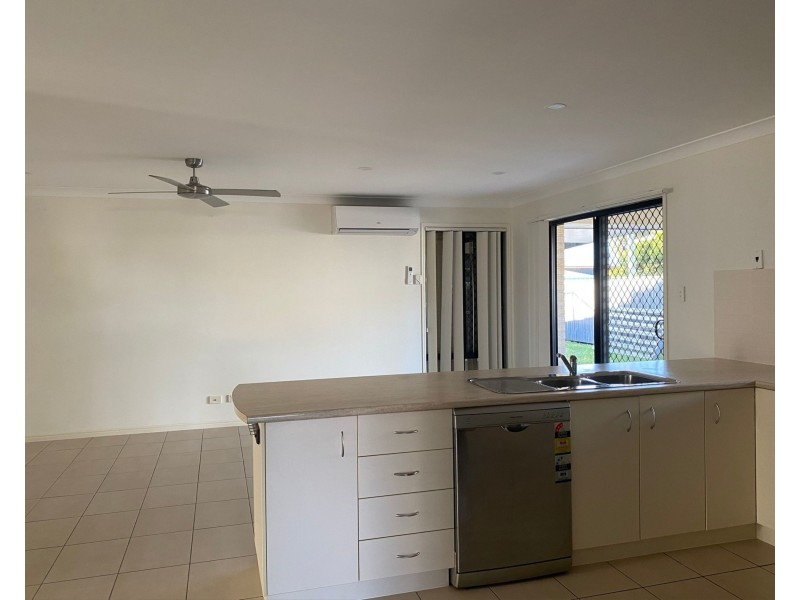79 Kangaroo Avenue, Bongaree QLD 4507