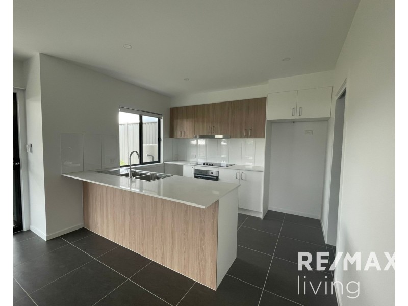 1/56 Hamilton Road, Woodford QLD 4514