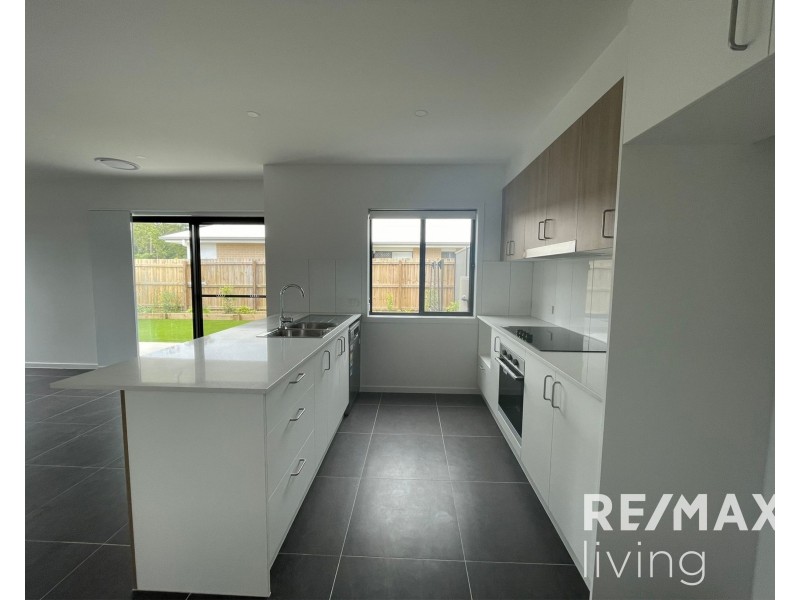 1/56 Hamilton Road, Woodford QLD 4514