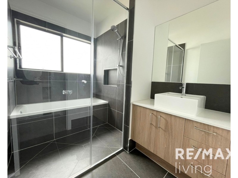 1/56 Hamilton Road, Woodford QLD 4514