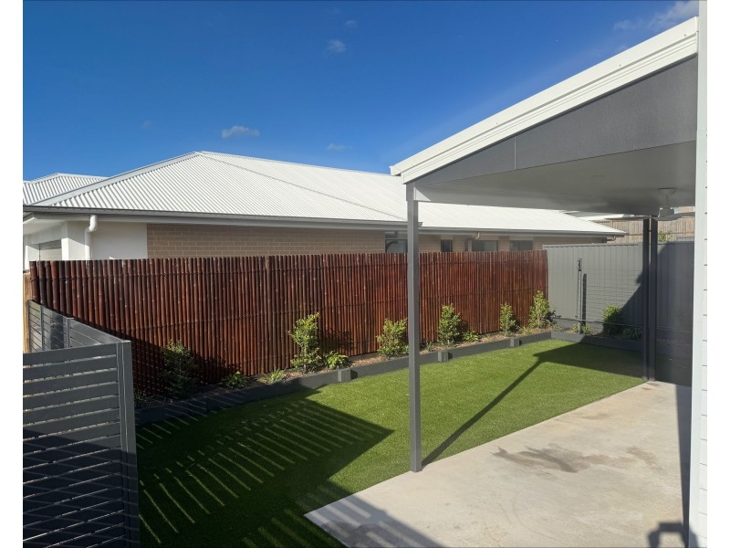 1/56 Hamilton Road, Woodford QLD 4514