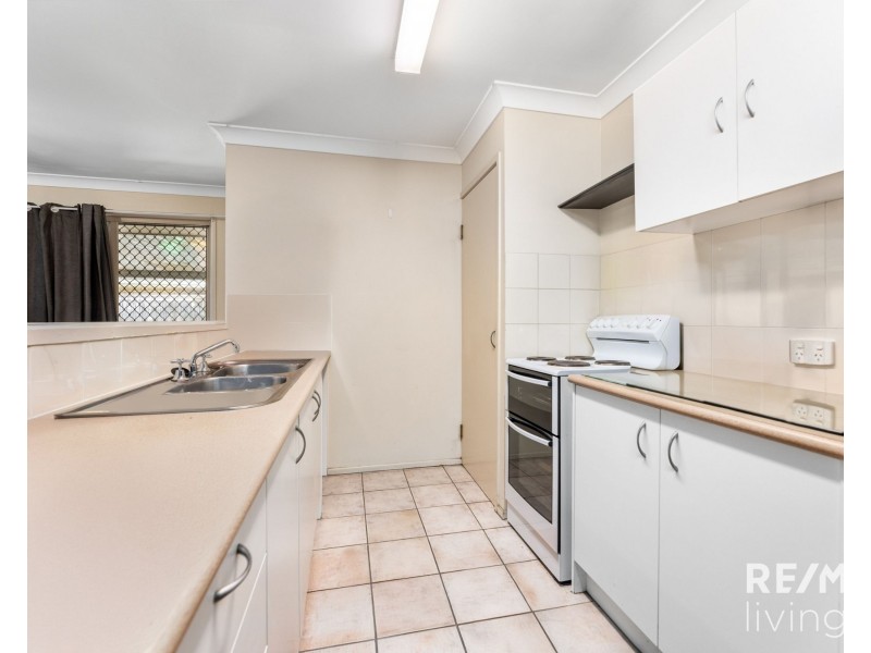 24 Columbia Drive, Beachmere QLD 4510