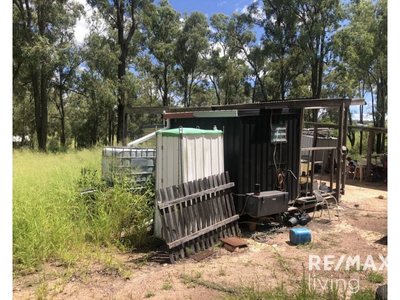 24 Middle Road, Proston QLD 4613