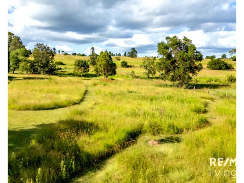 94 Hardgrave Road, Benarkin North QLD 4306