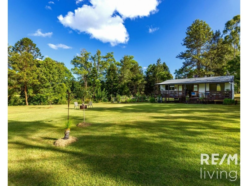 94 Hardgrave Road, Benarkin North QLD 4306