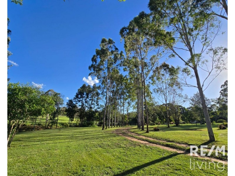 94 Hardgrave Road, Benarkin North QLD 4306