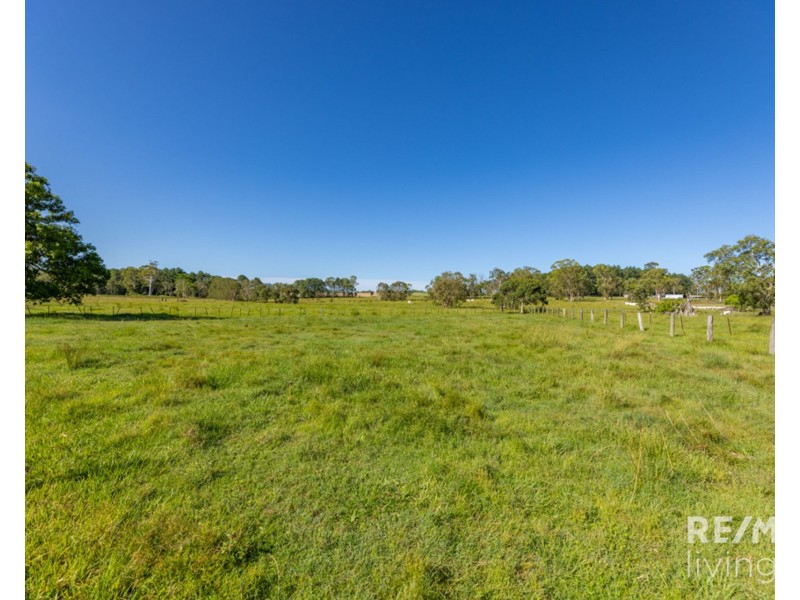 105 Twin View Road, Elimbah QLD 4516