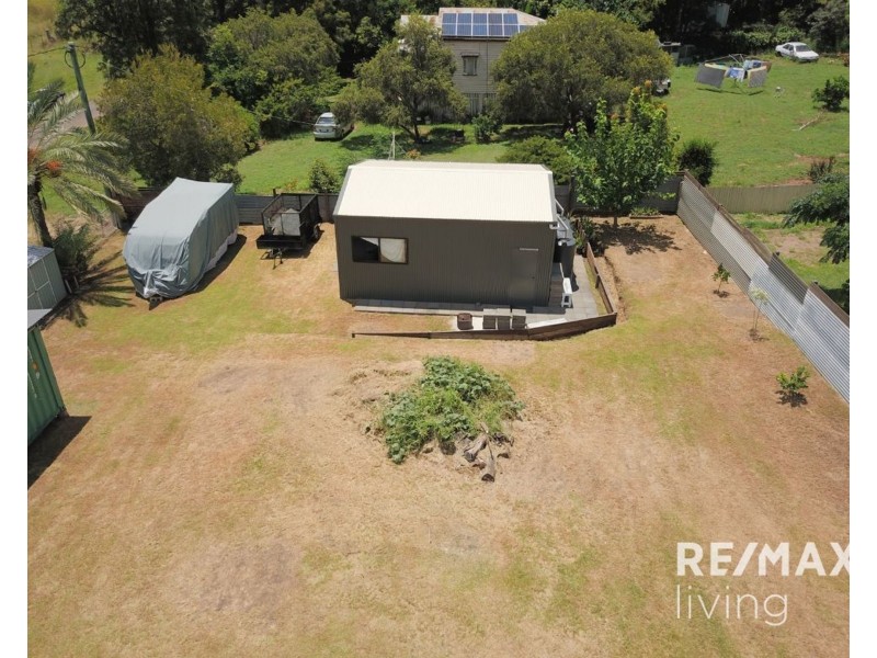 16 Nelson Street, Proston QLD 4613