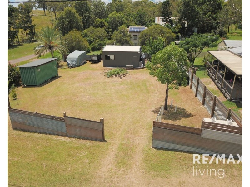 16 Nelson Street, Proston QLD 4613