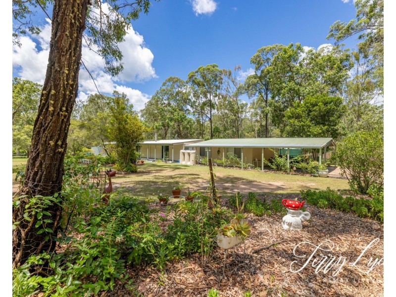 122 Franks Road, Blackbutt QLD 4306