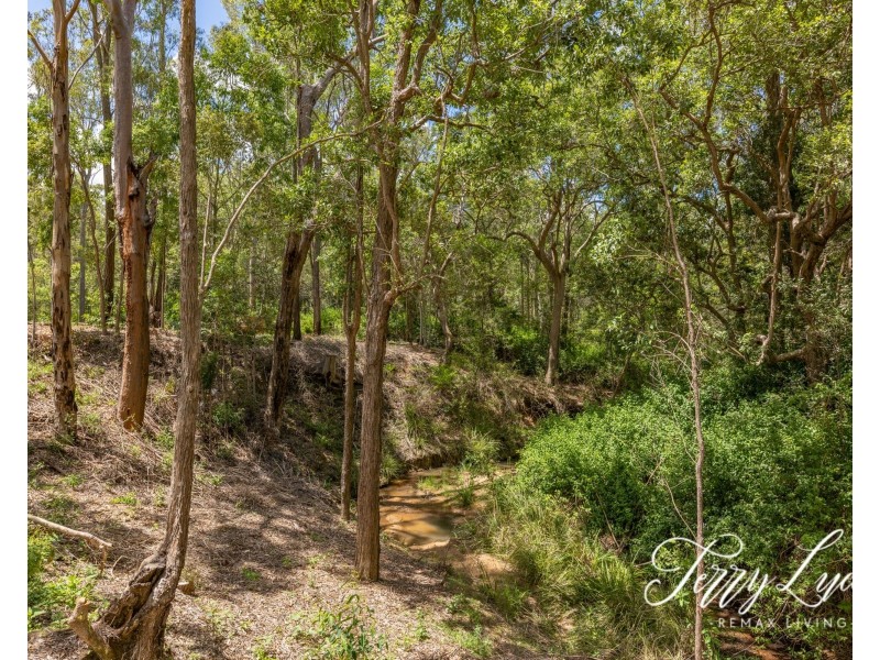 122 Franks Road, Blackbutt QLD 4306