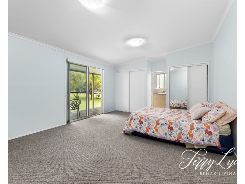 122 Franks Road, Blackbutt QLD 4306