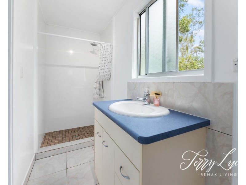 122 Franks Road, Blackbutt QLD 4306