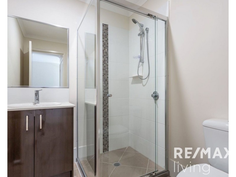 2/100 Meadowview Drive, Morayfield QLD 4506
