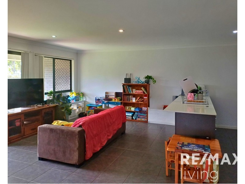 2/1 Llama Court, Dakabin QLD 4503