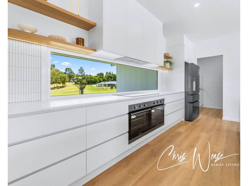 1,4 Pine Tree Drive, Kilcoy QLD 4515