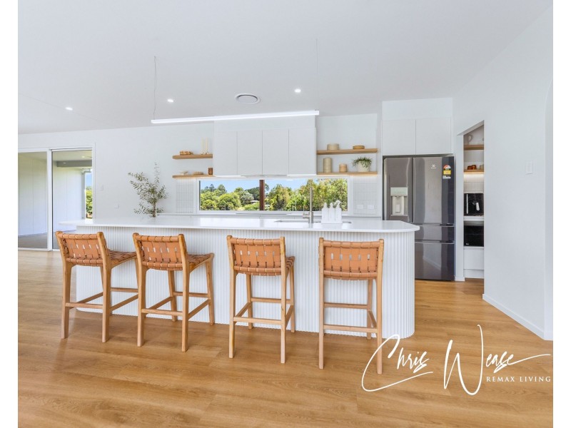 1,4 Pine Tree Drive, Kilcoy QLD 4515