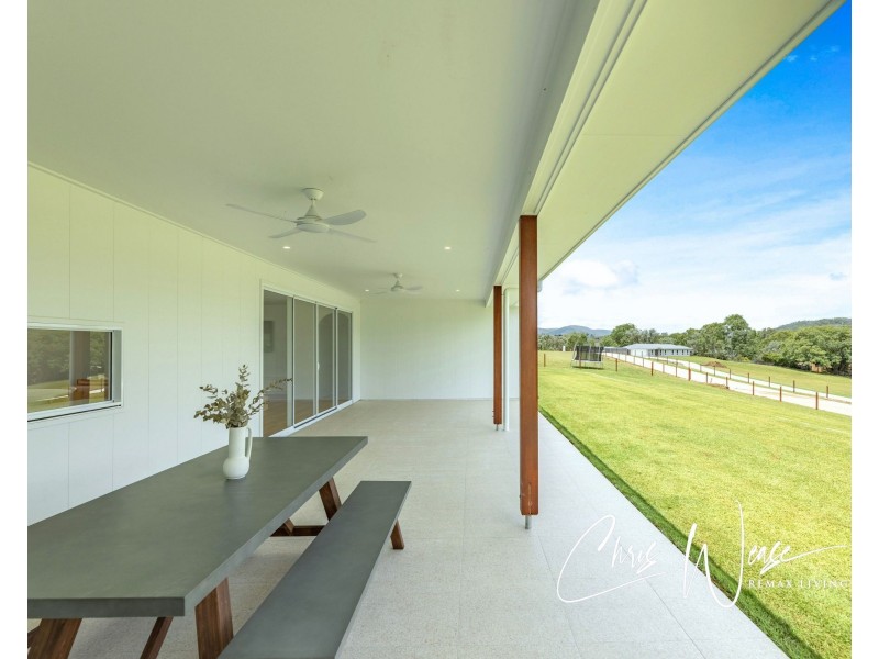 1,4 Pine Tree Drive, Kilcoy QLD 4515