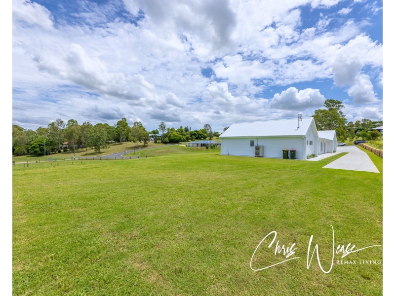 1,4 Pine Tree Drive, Kilcoy QLD 4515