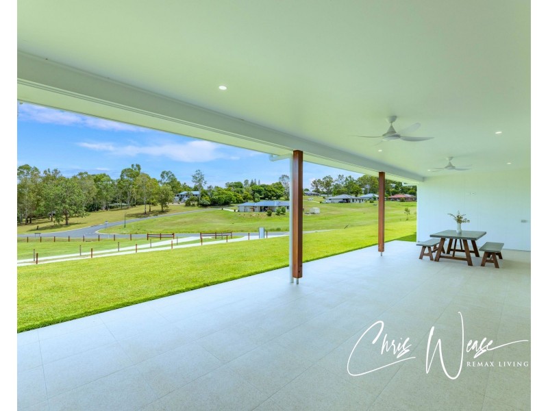 1,4 Pine Tree Drive, Kilcoy QLD 4515