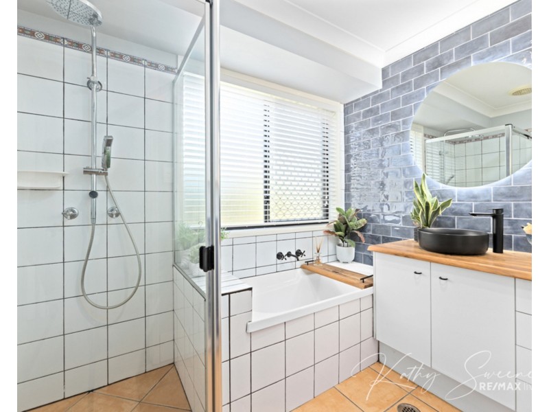 17 Amaroo Avenue, Narangba QLD 4504