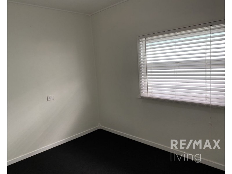 5 Hall Avenue, Bongaree QLD 4507