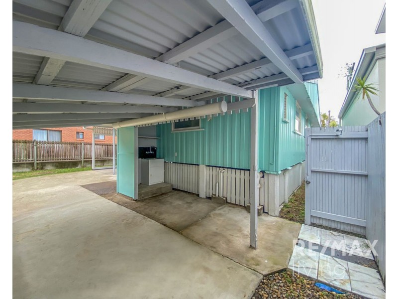 5 Hall Avenue, Bongaree QLD 4507