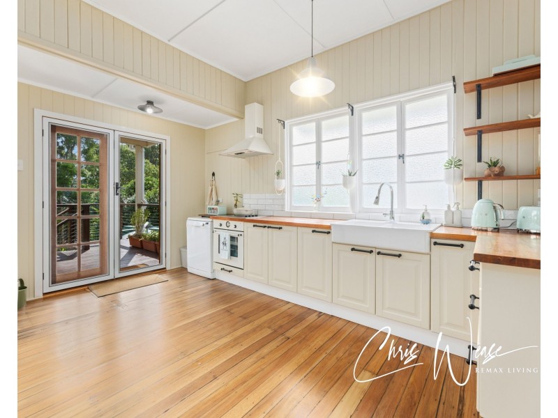 14 Brooker Street, Woodford QLD 4514