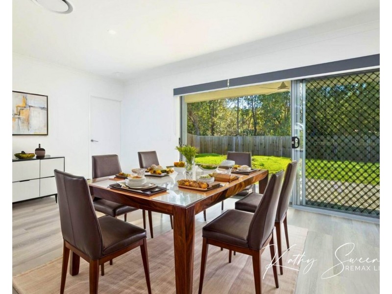 39 Hamilton Road, Woodford QLD 4514
