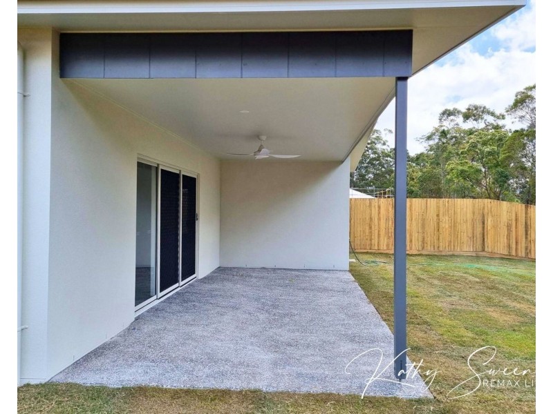 39 Hamilton Road, Woodford QLD 4514